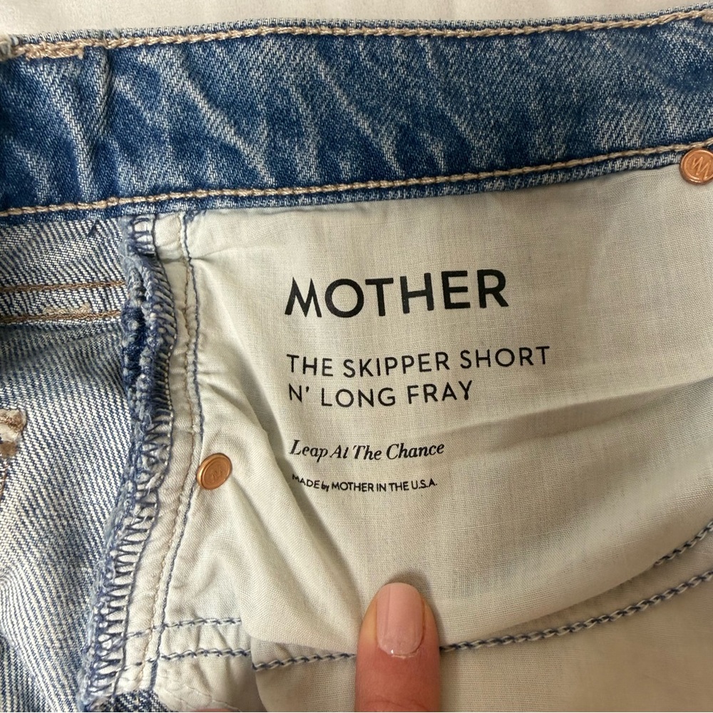 NWOT MOTHER The Skipper Short N Long Fray Shorts (Leap at the Chance), Size: 32 - Picture 7 of 13